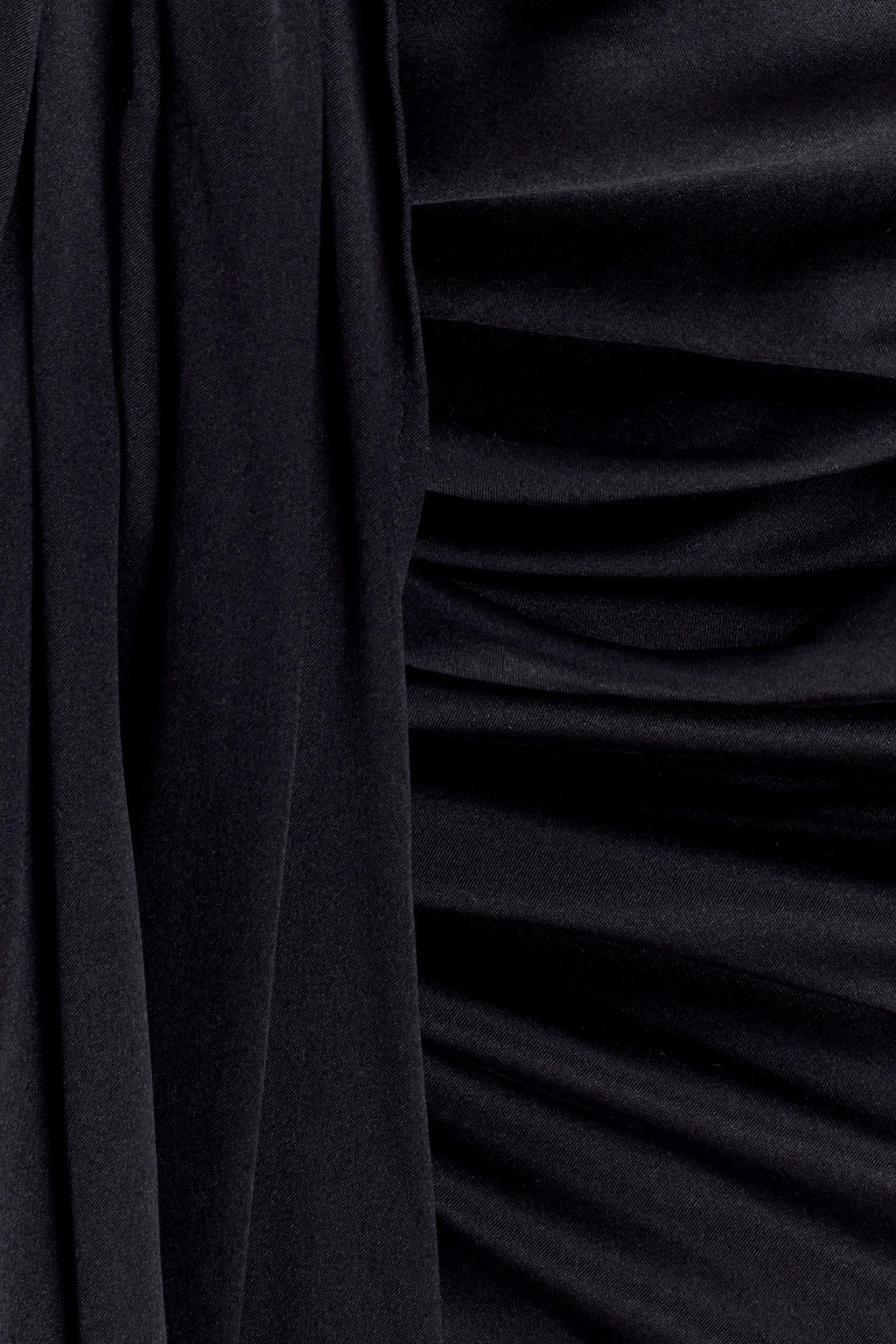 Zendaya Silk Midi Skirt - Black